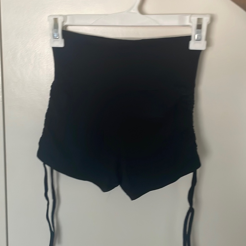 Isabelle Moon - Black Yoga Booty Tie Shorts - S